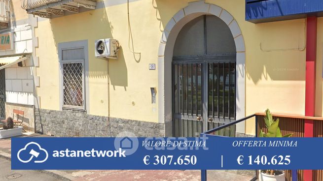 Appartamento in residenziale in Via Lungolago 18