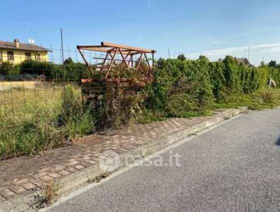 Terreno edificabile in residenziale in Via Cizzago