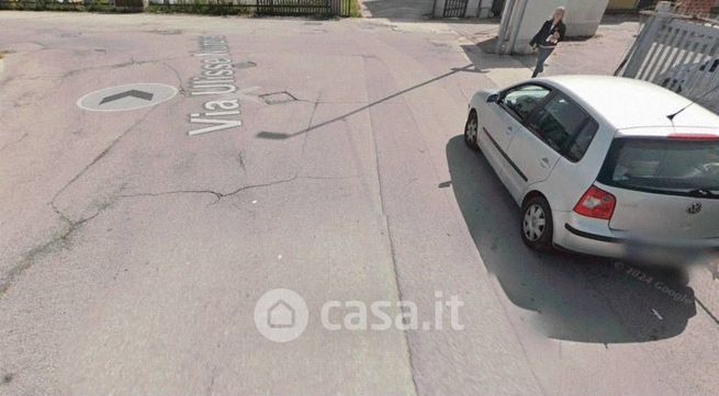 Capannone in commerciale in Via Ulisse Nurzia