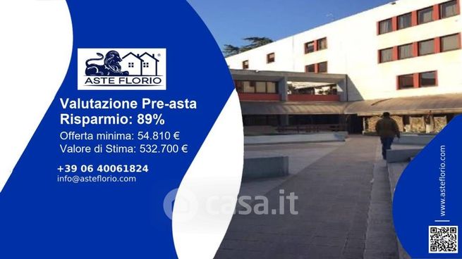 Ufficio in commerciale in Via Santa Lucia 49