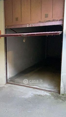 Box/posto auto in residenziale in Via G. Mazzini 32
