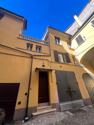 Appartamento in residenziale in Via Cesare Battisti 11