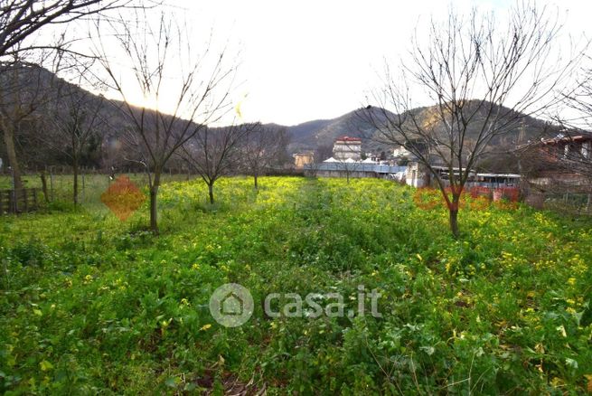 Terreno agricolo in commerciale in Via Valesana