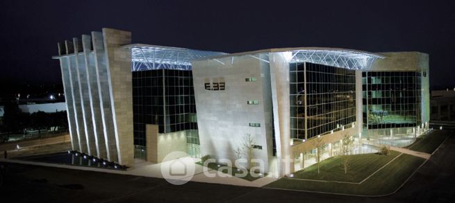 Ufficio in commerciale in Viale del Lavoro 39