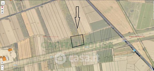 Terreno agricolo in commerciale in 