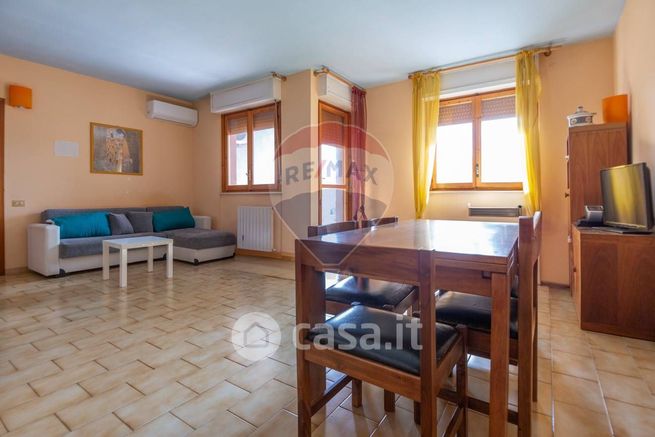 Appartamento in residenziale in Via Colle dell'Ara 92