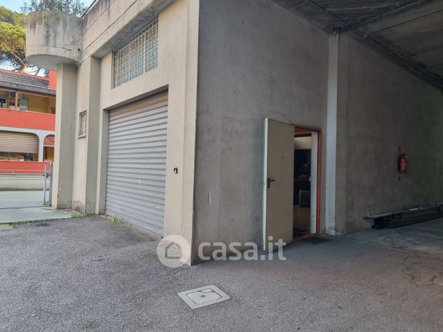 Box/posto auto in residenziale in Via Cornelia