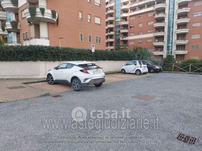 Garage/posto auto in residenziale in Via Francesco Menzio 30