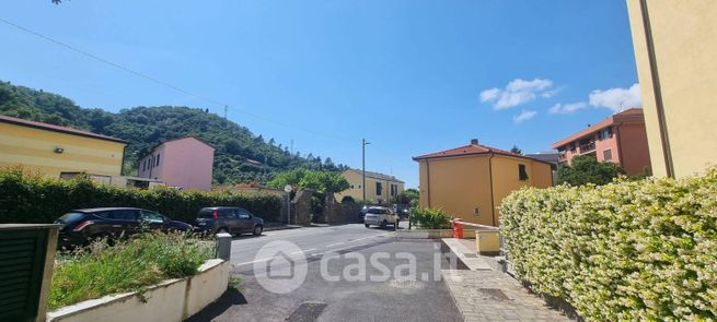 Box/posto auto in residenziale in Via Monsignor Salvatore Vattuone 15