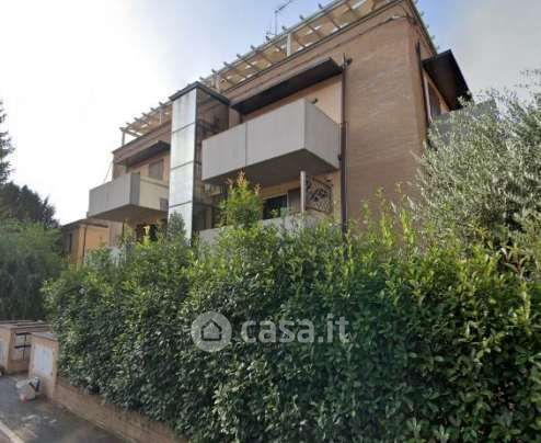Appartamento in residenziale in Via Alfredo Colombani
