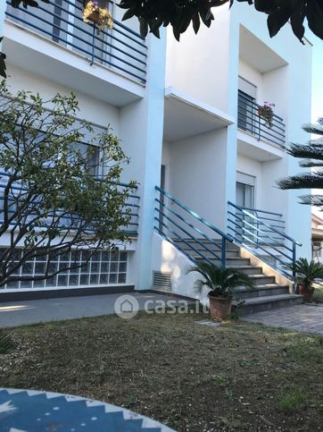 Casa bi/trifamiliare in residenziale in Via Poggio Catino 15