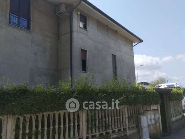 Appartamento in residenziale in Via del Morazzone 8