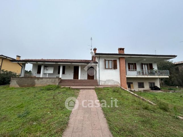 Villa in residenziale in Via Cavalieri di Vittorio Veneto 15