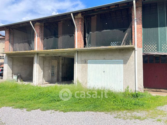 Rustico/casale in residenziale in Via Caravaggio 2