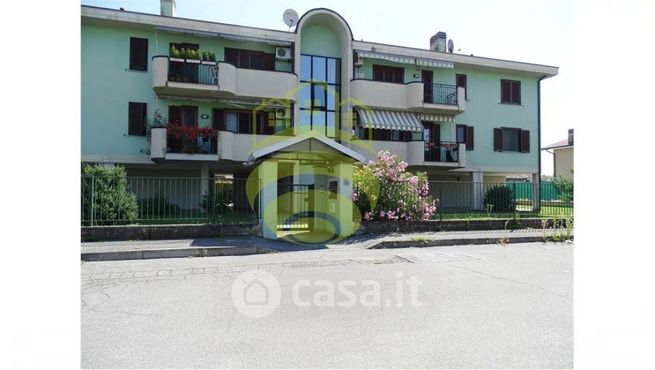 Appartamento in residenziale in Via Spinelli 68