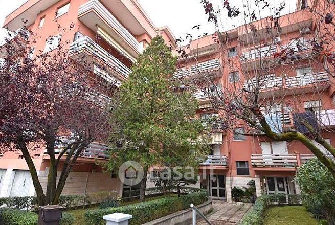 Appartamento in residenziale in Via Marche 13
