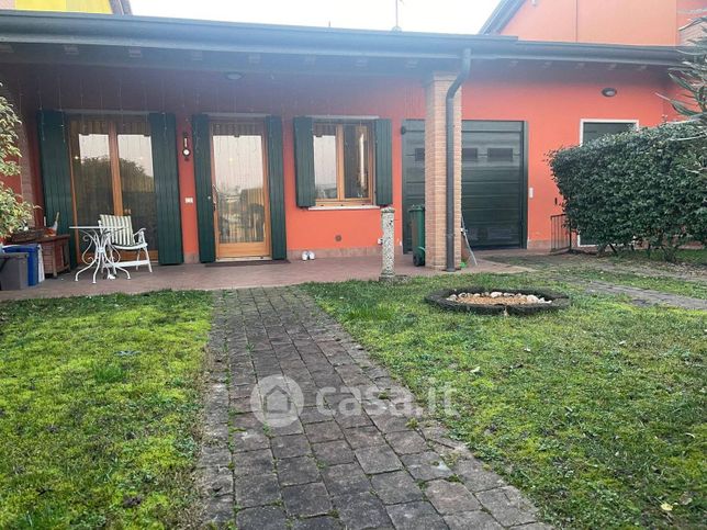 Villetta a schiera in residenziale in Via Scrivia 2