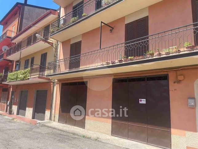 Box/posto auto in residenziale in Via Giovanni Gentile 9