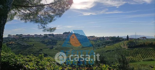 Appartamento in residenziale in Via di Strognano 10