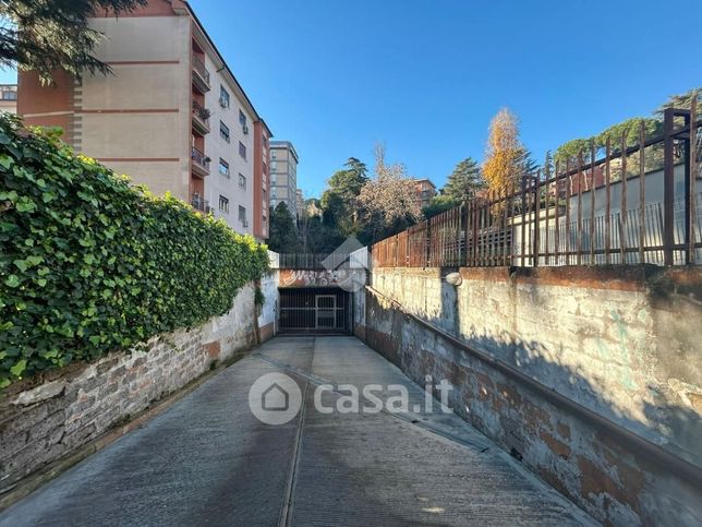 Garage/posto auto in residenziale in Via Monte Cervialto 79