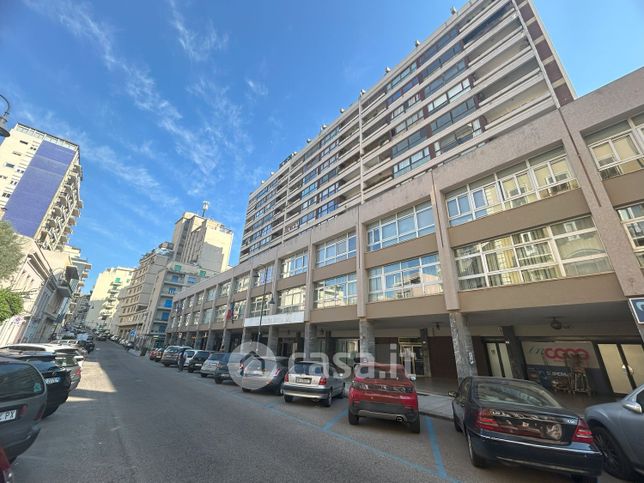 Negozio/locale commerciale in commerciale in Via Goffredo Mameli