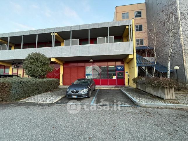 Capannone in commerciale in Via Brandizzo 133