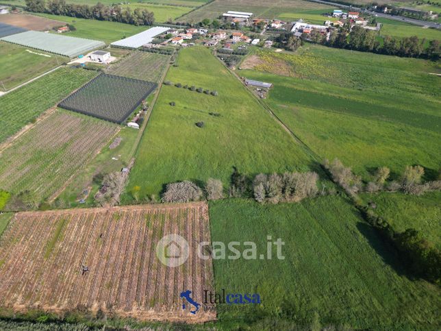 Terreno agricolo in commerciale in Strada Montello 22