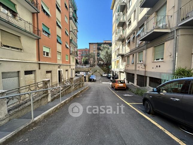 Capannone in commerciale in Via Vincenzo Bellini 6