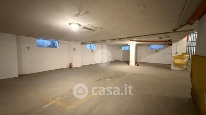 Box/posto auto in residenziale in Via Litoranea Nord 17