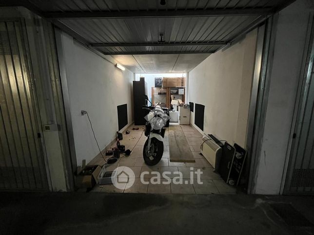 Garage/posto auto in residenziale in Via Santuario 1