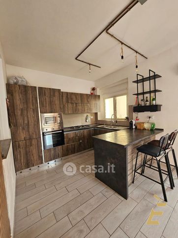 Villa in residenziale in Via Staffetta 183