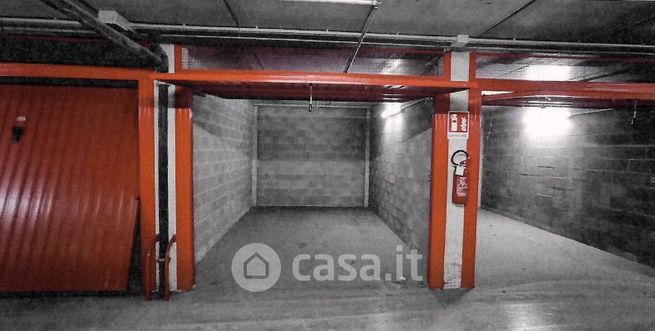 Box/posto auto in residenziale in Via Carlo Imbonati 62