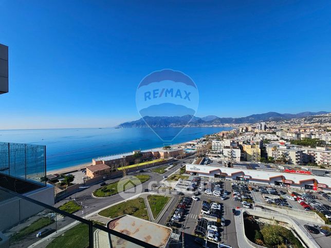 Appartamento in residenziale in Via Generale Clark 39