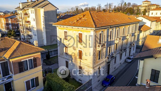 Appartamento in residenziale in Via Alessandro Manzoni 13