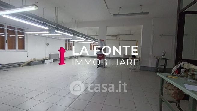 Capannone in commerciale in Via Antonio Meucci