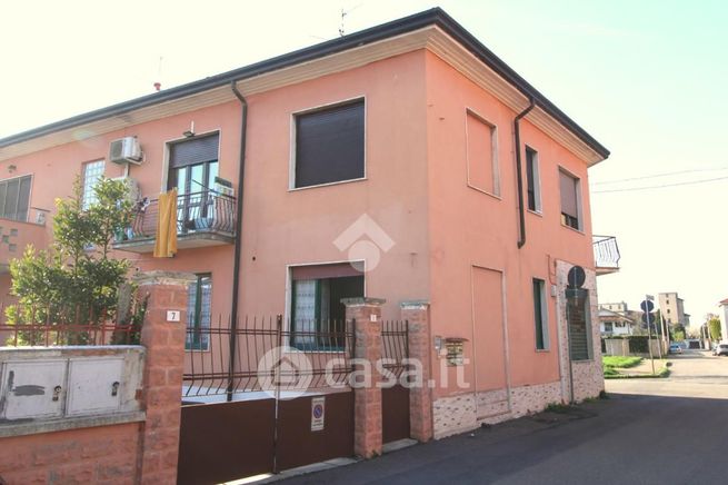 Appartamento in residenziale in Via Torquato Tasso 9