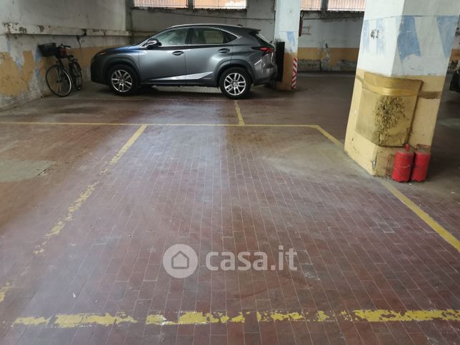 Box/posto auto in residenziale in Via Giuseppe Garibaldi