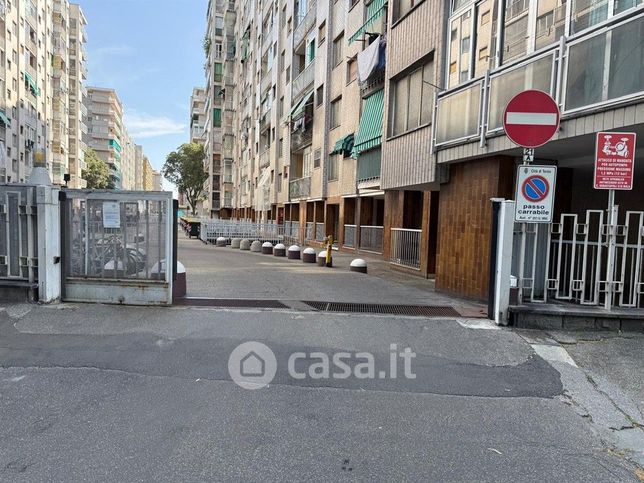 Box/posto auto in residenziale in Via Guido Reni 65
