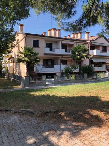 Villetta a schiera in residenziale in Via Adige