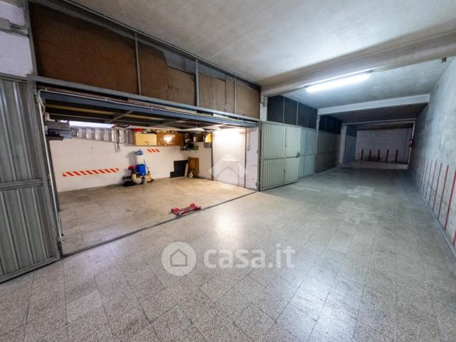 Box/posto auto in residenziale in Via Gen. Alfonso Lamarmora 29