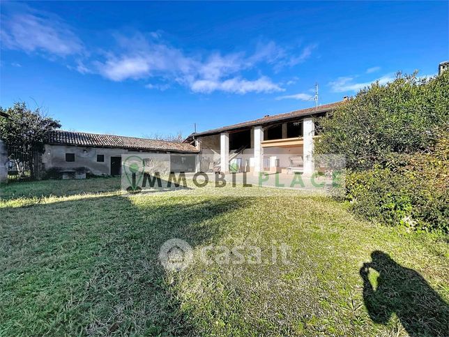 Rustico/casale in residenziale in Via Albarelle 9