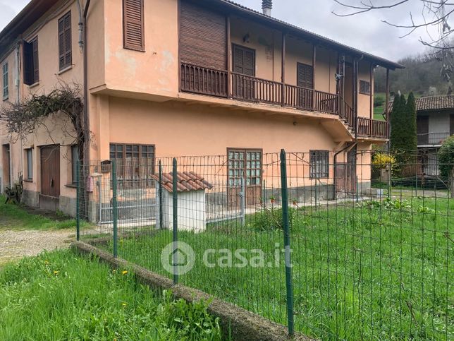 Casa indipendente in residenziale in Via Roma