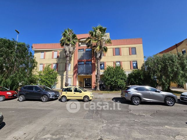 Ufficio in commerciale in Via Arturo Maria Caprioli S.J