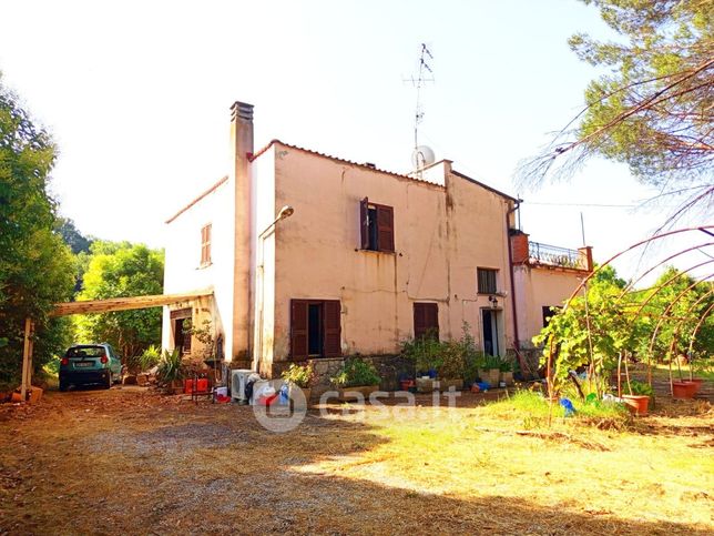 Villa in residenziale in Strada Provinciale 23b 56