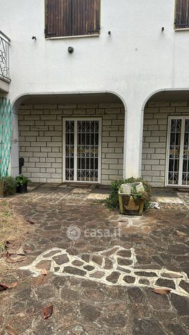Casa indipendente in residenziale in Viale Vulcano 28