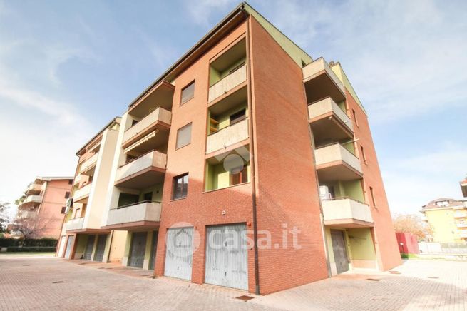 Appartamento in residenziale in Via Salara 1