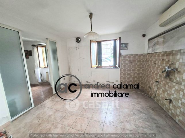 Casa indipendente in residenziale in 
