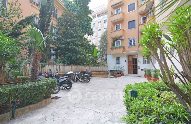 Appartamento in residenziale in Viale Angelico 205