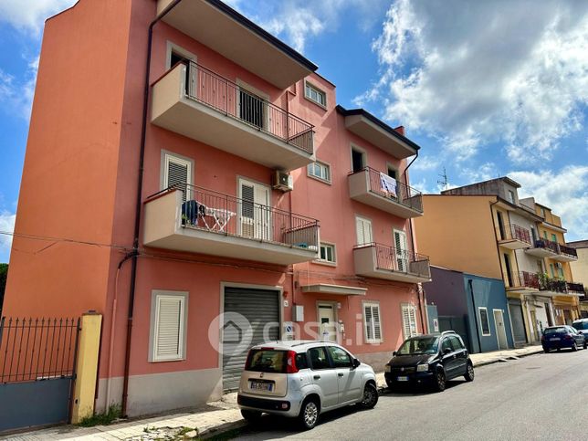 Appartamento in residenziale in Via Generale Angelo Cambria 80