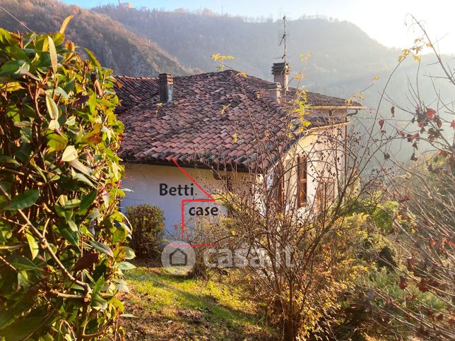 Rustico/casale in residenziale in Via Spino al Brembo 9 A